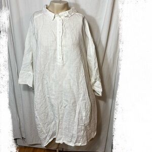 Studio Rundholz women’s white linen medium top short sleeve shirt black label